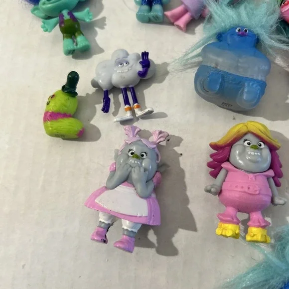 DreamWorks Trolls World Tour Toy Dolls HUGE Lot Figures - Picture 5 of 12